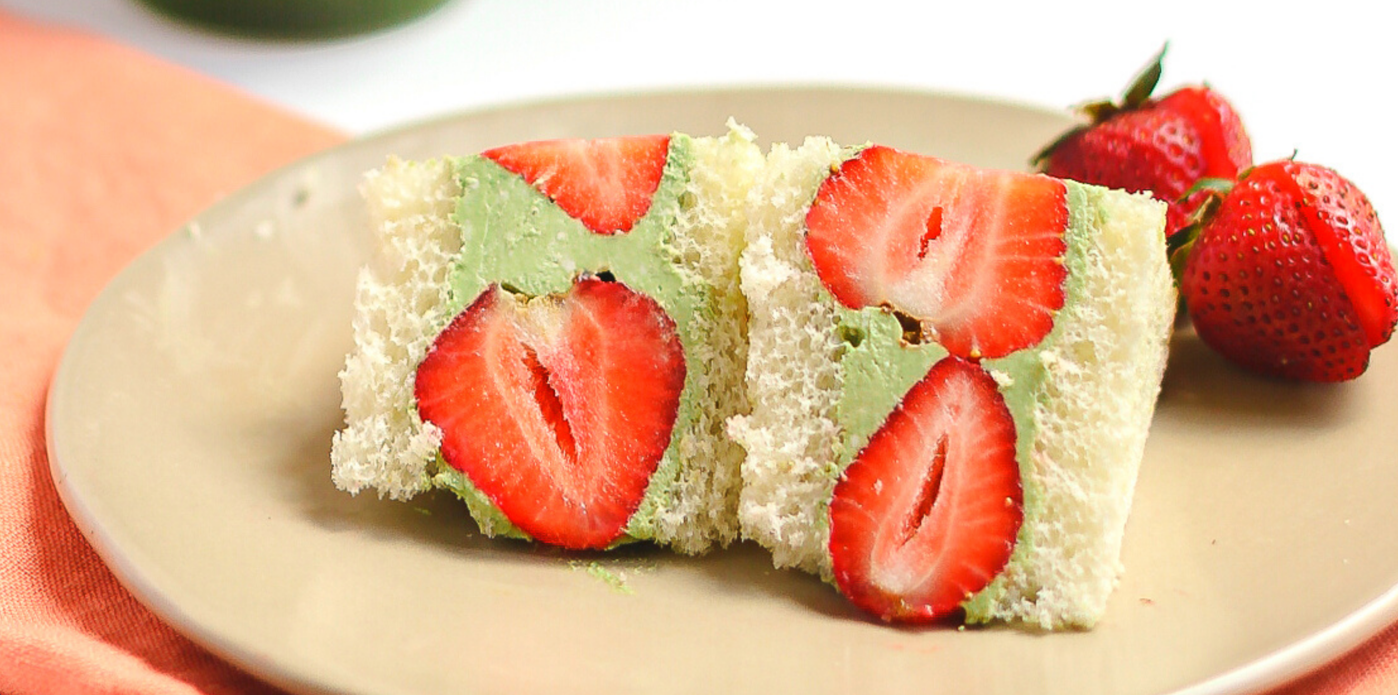 Matcha & Strawberry Sando