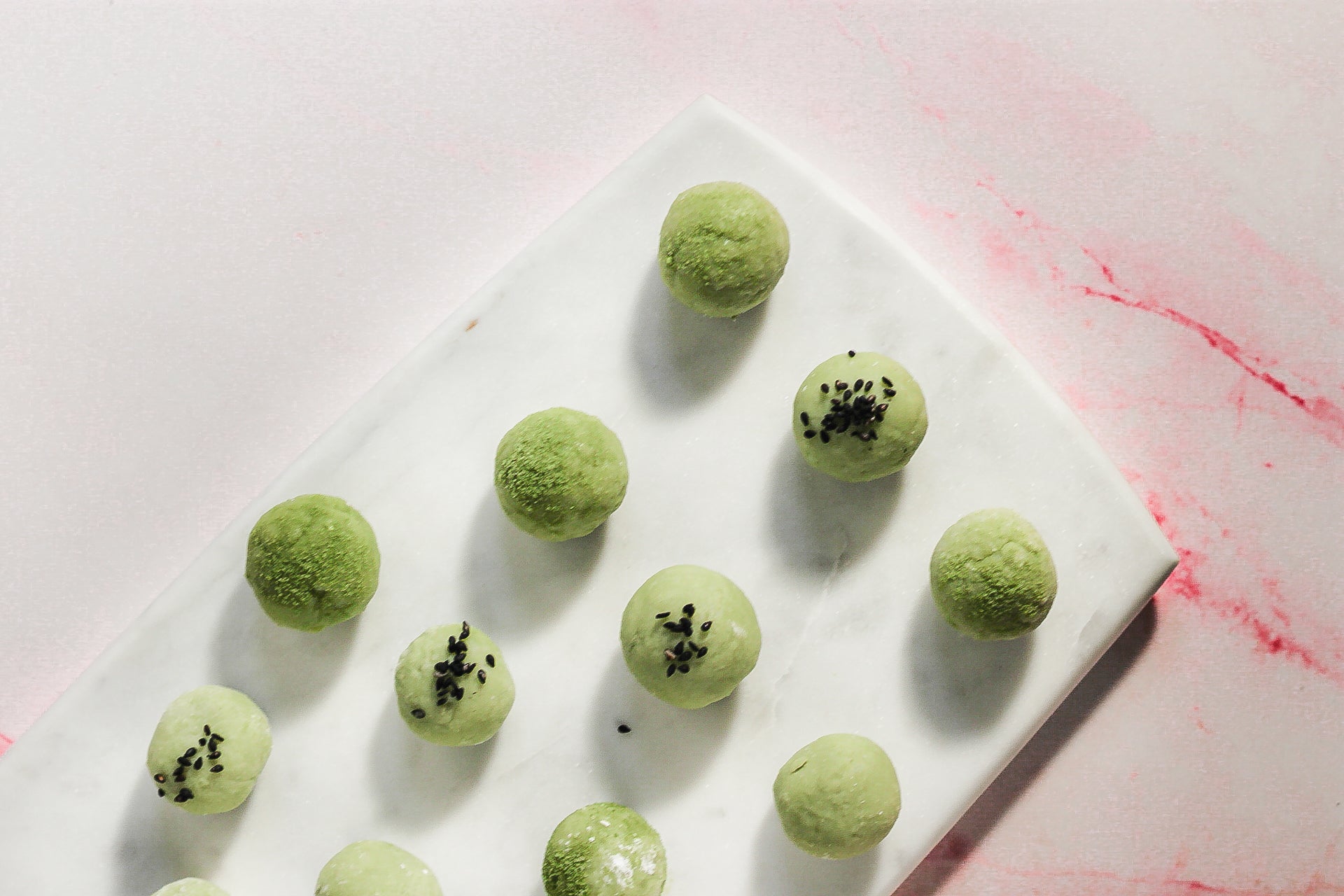 Matcha Teangle Milk Balls