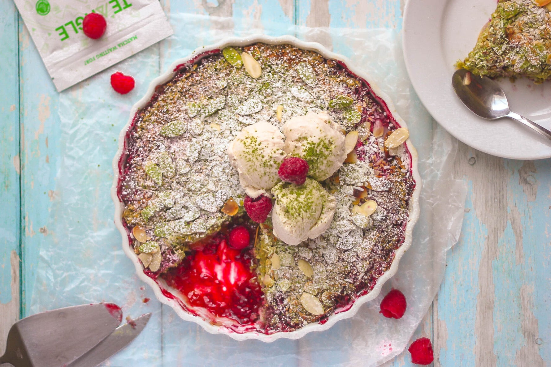 Matcha & Raspberries Oatmeal